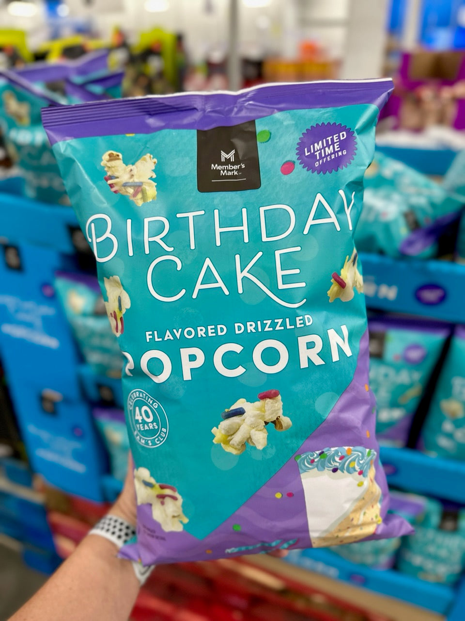 Member's Mark Birthday Cake Drizzled Kettlecorn (17 oz.)